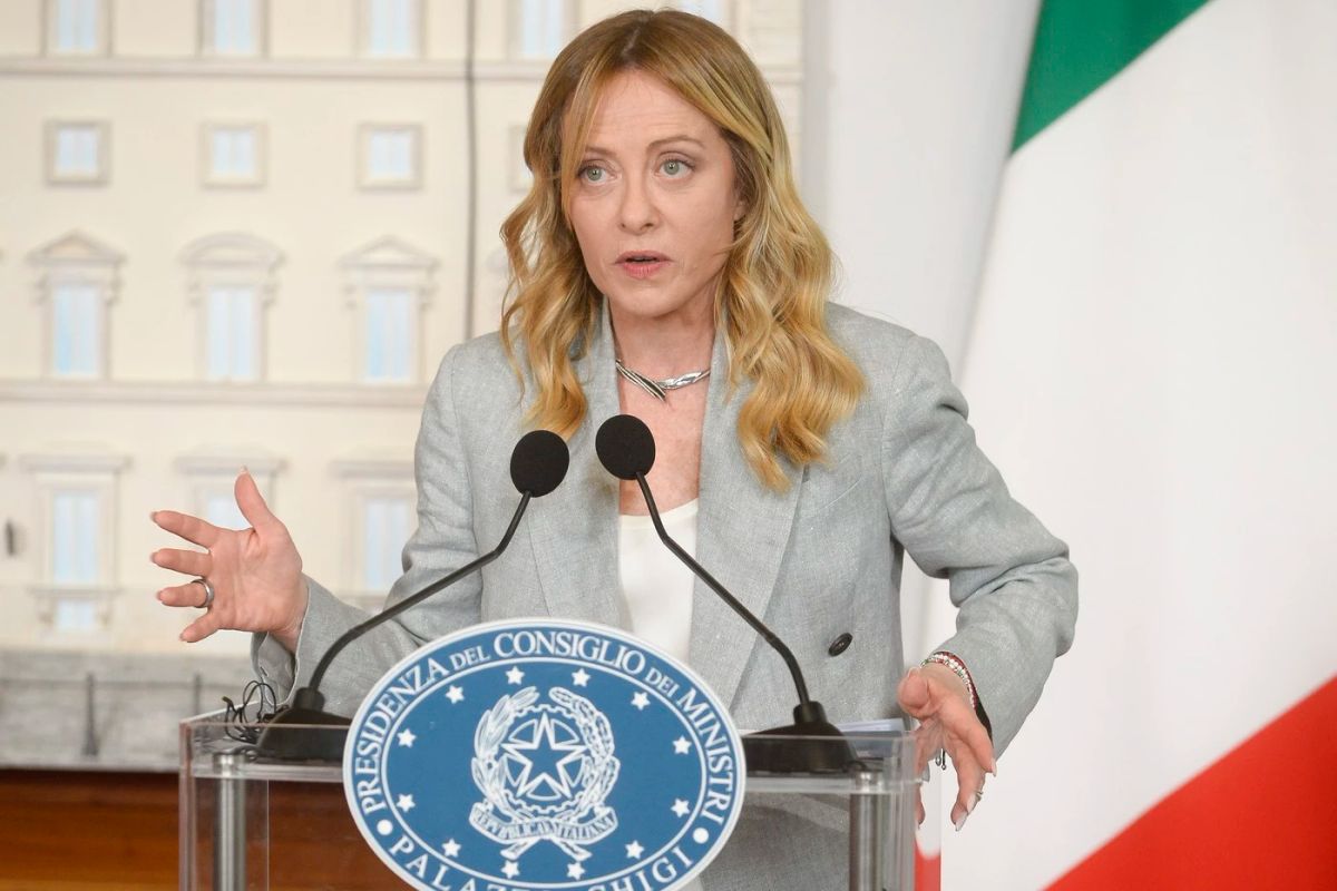 Giorgia Meloni își înregistrează vocea ca marcă pentru a se proteja de deepfake-uri. Gestul, după ce internetul a fost inundat de materiale trucate cu ea