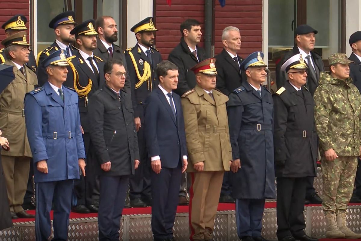 Nicușor Dan, către viitorii ofițeri ai Armatei Române: ”Apărarea țării a ieșit dintr-o zonă cumva teoretică”