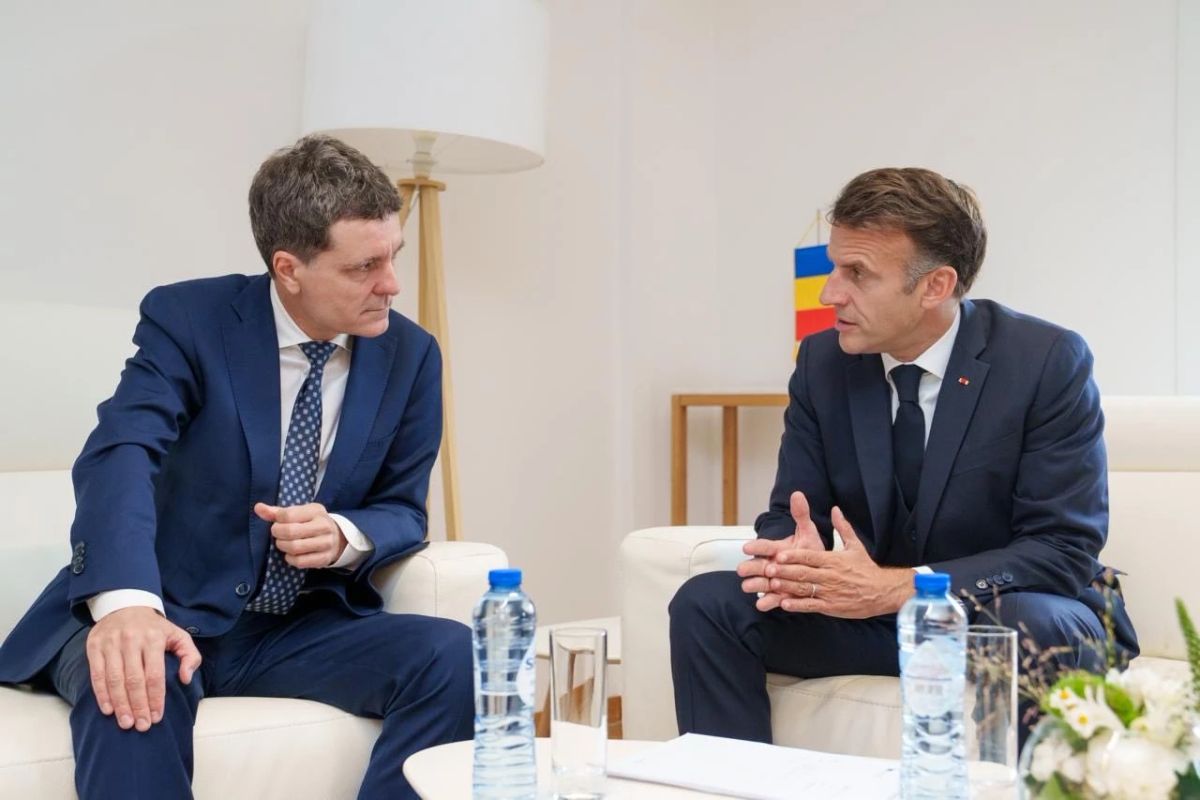 Nicușor Dan, discuții cu Macron despre atacurile cu drone din Marea Neagră și securitatea navigației