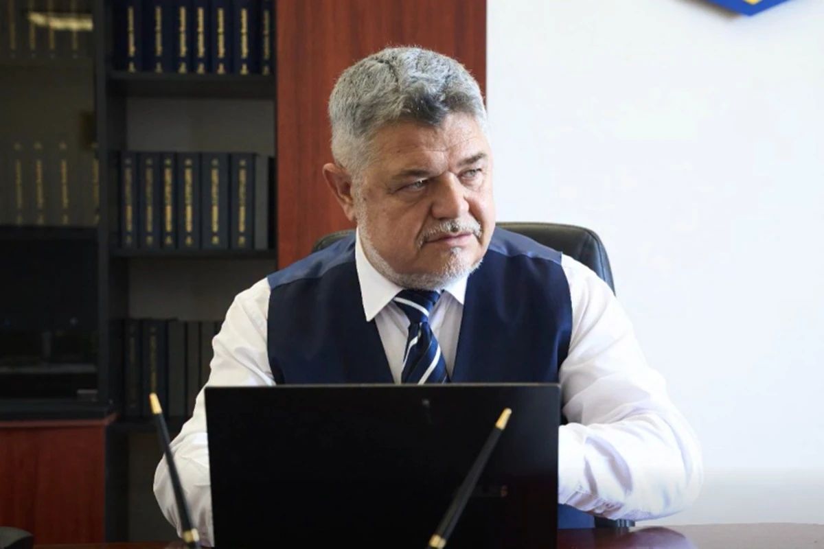 Apel de unitate pentru suvernaiști. Ninel Peia anunță „Ora pentru pace Călin Georgescu”, timp de 30 de zile, în fața Arestului Central