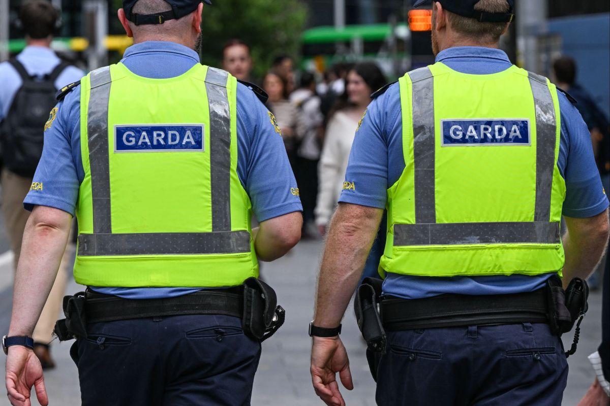Irlanda a expulzat 24 de români condamnați penal. Interdicții de intrare de până la 10 ani