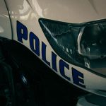 Doi români, arestați în SUA pentru furturi prin „îmbrățișare”. Cel puțin 14 cazuri și bijuterii de 3.000 de dolari