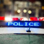 Accident mortal provocat de o șoferiță de 44 de ani, care s-ar fi uitat la filme pentru adulți în timp ce conducea. Trei mașini au fost implicate în coliziune