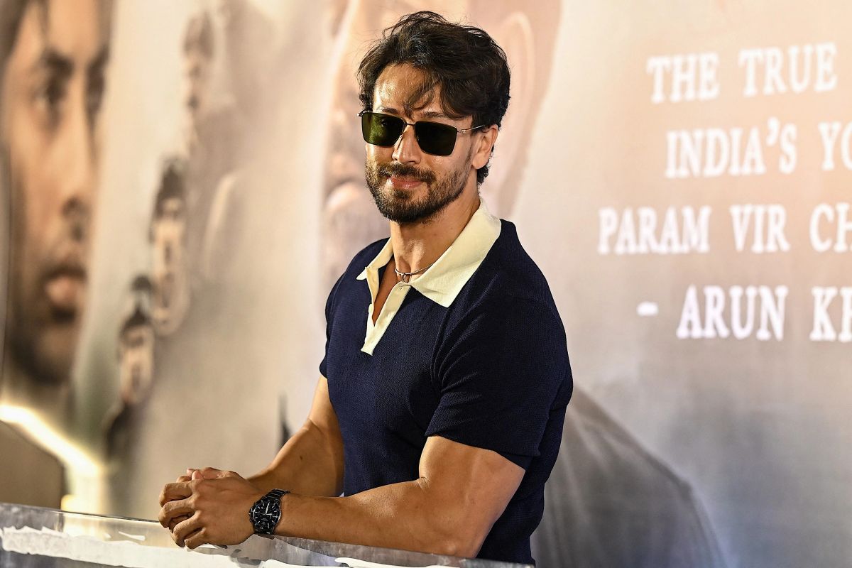 Tiger Shroff, ținta unui atac armat în Mumbai: actorul a scăpat nevătămat. Întregul incident, surprins în imagini VIDEO