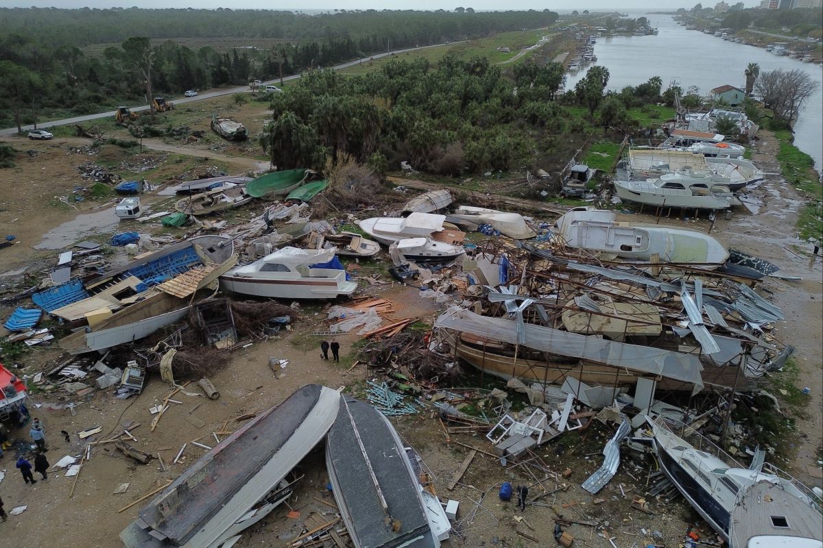 Patru morți și un rănit după ce o tornadă a lovit Antalya: cum s-a produs tragedia