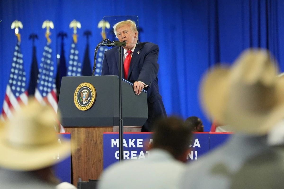 Trump promite că nu mai atacă Iranul până după alegerile din SUA. Războiul intră într-o nouă etapă
